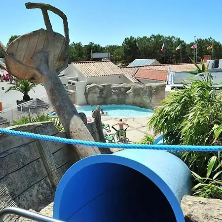 Mobile Avec Piscine Dans Calme Proche Saint-Hilaire-de-Riez