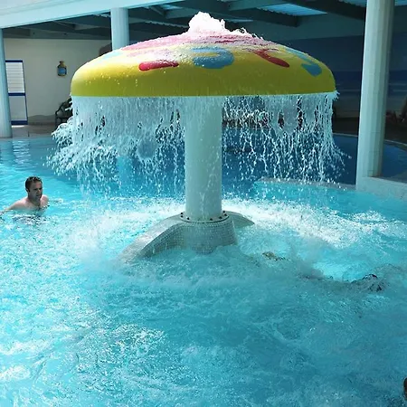 Mobile Avec Piscine Dans Calme Proche Saint-Hilaire-de-Riez